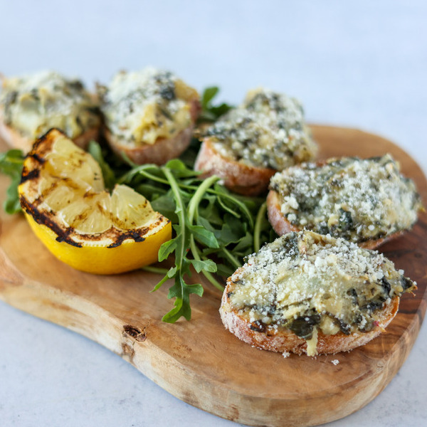 Creamy Spinach & Artichoke Crostini